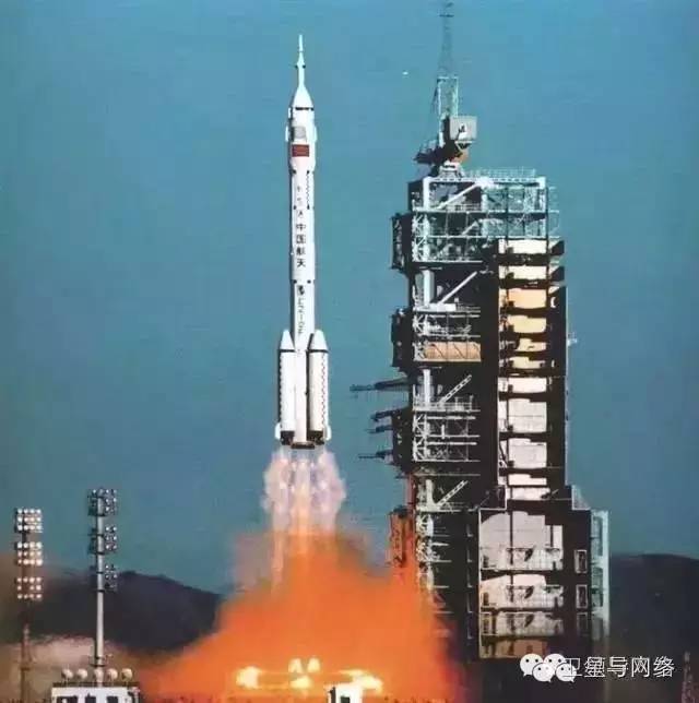 包含塔吉克斯坦球队战绩抢眼，成功杀入下一轮，一路高歌猛进的词条