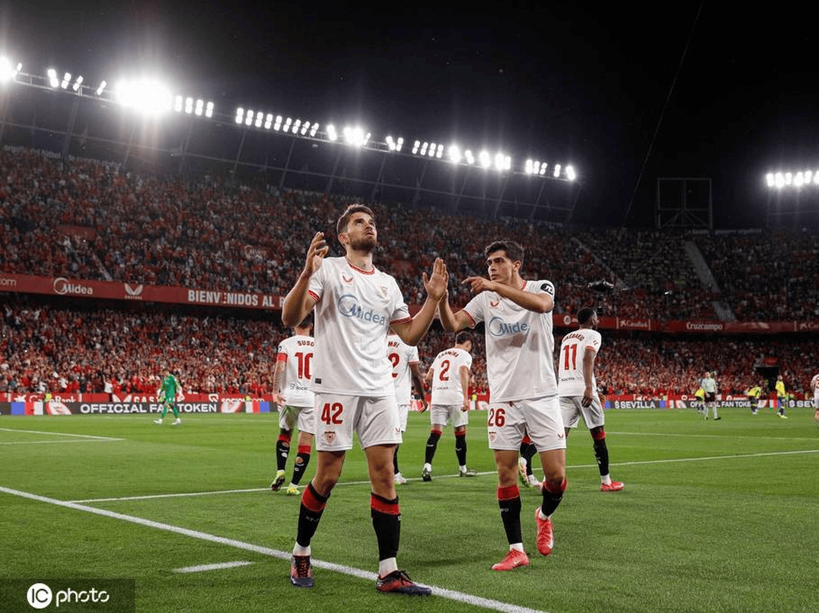 九游娱乐网站-塞维利亚在主场一决胜负，拼尽全力抢分