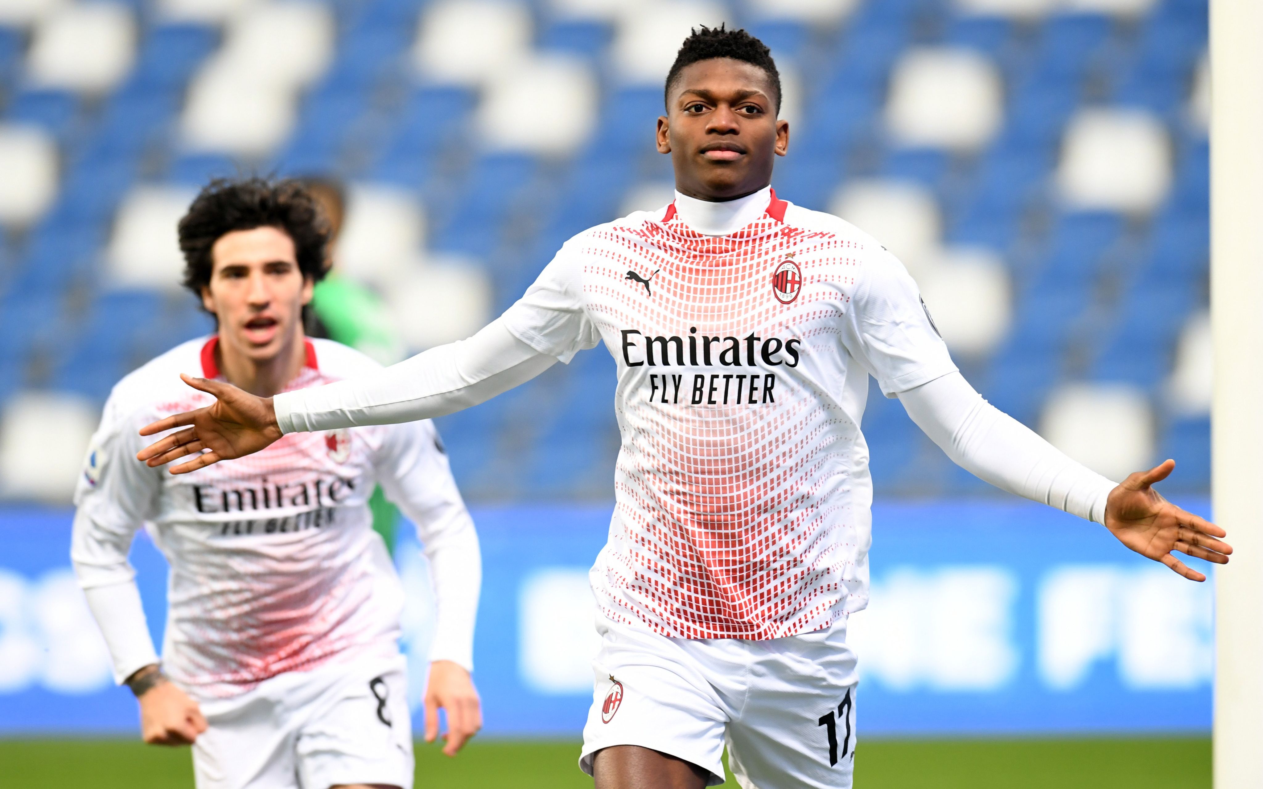 闪电进球！罗特魏斯主场胜利，冲劲夺冠