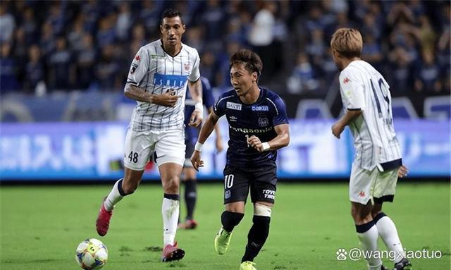 鹿岛鹿角轻取广州恒大，迎来两连胜