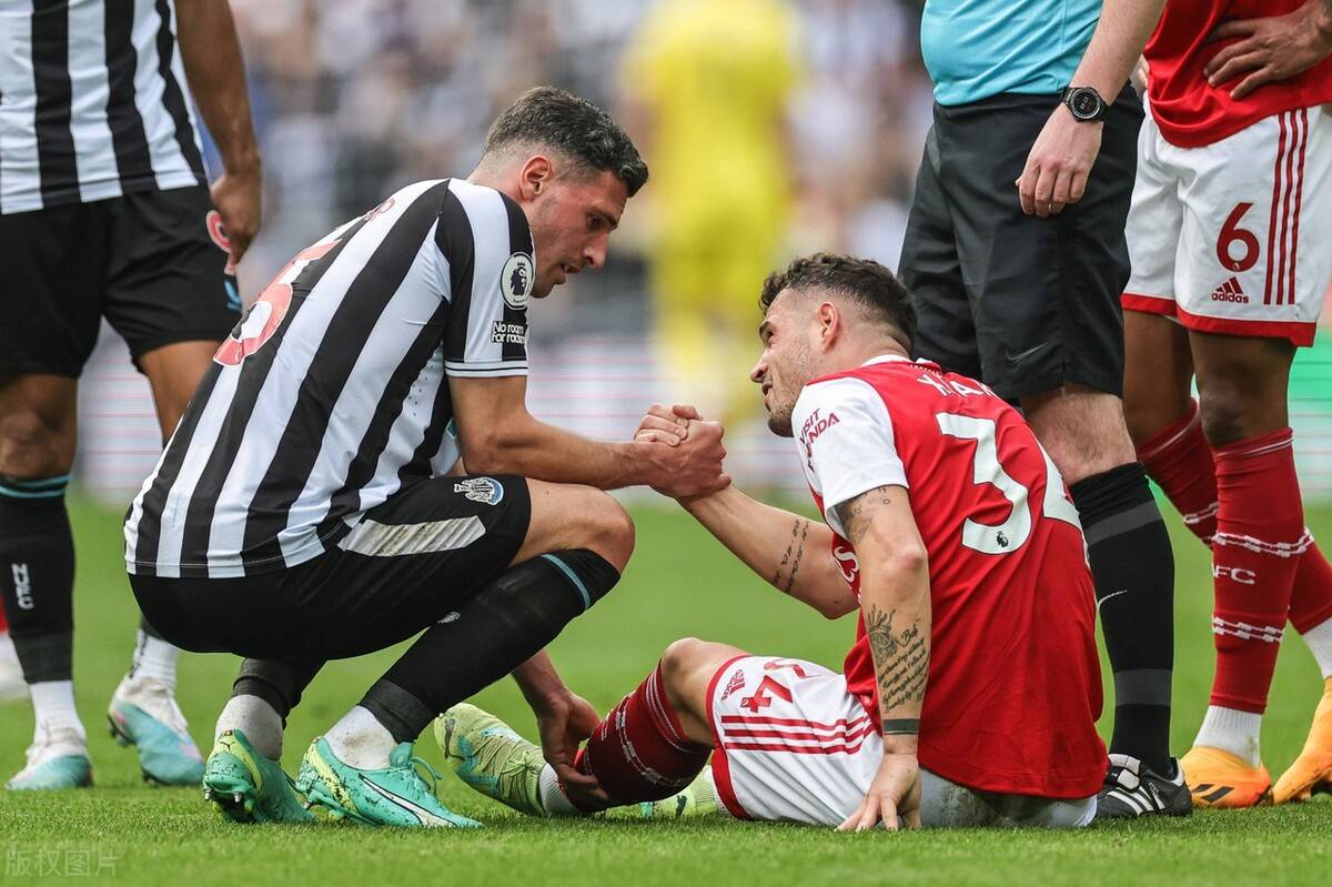 两队势均力敌，展开白热化对抗