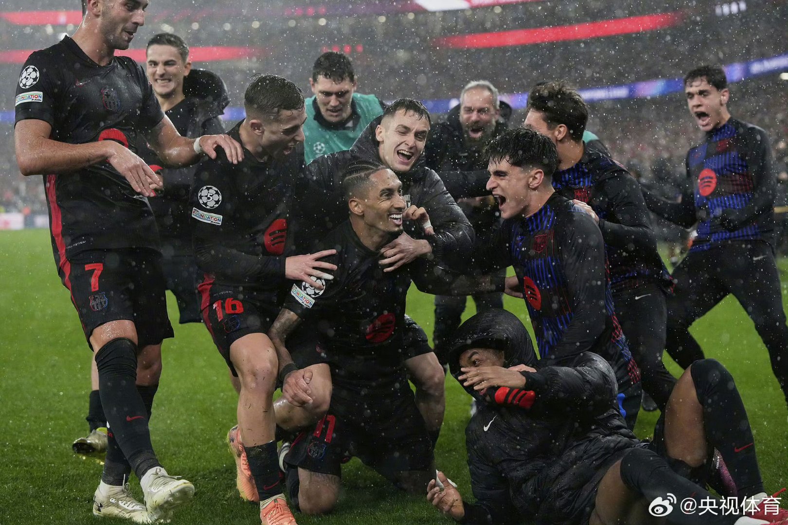 波斯尼亚和黑塞哥维那队锁定欧锦赛参赛资格，逆袭获胜