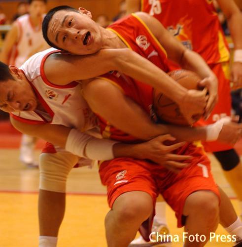 汉斯队主场遭遇逆转，创意不断寻找胜机