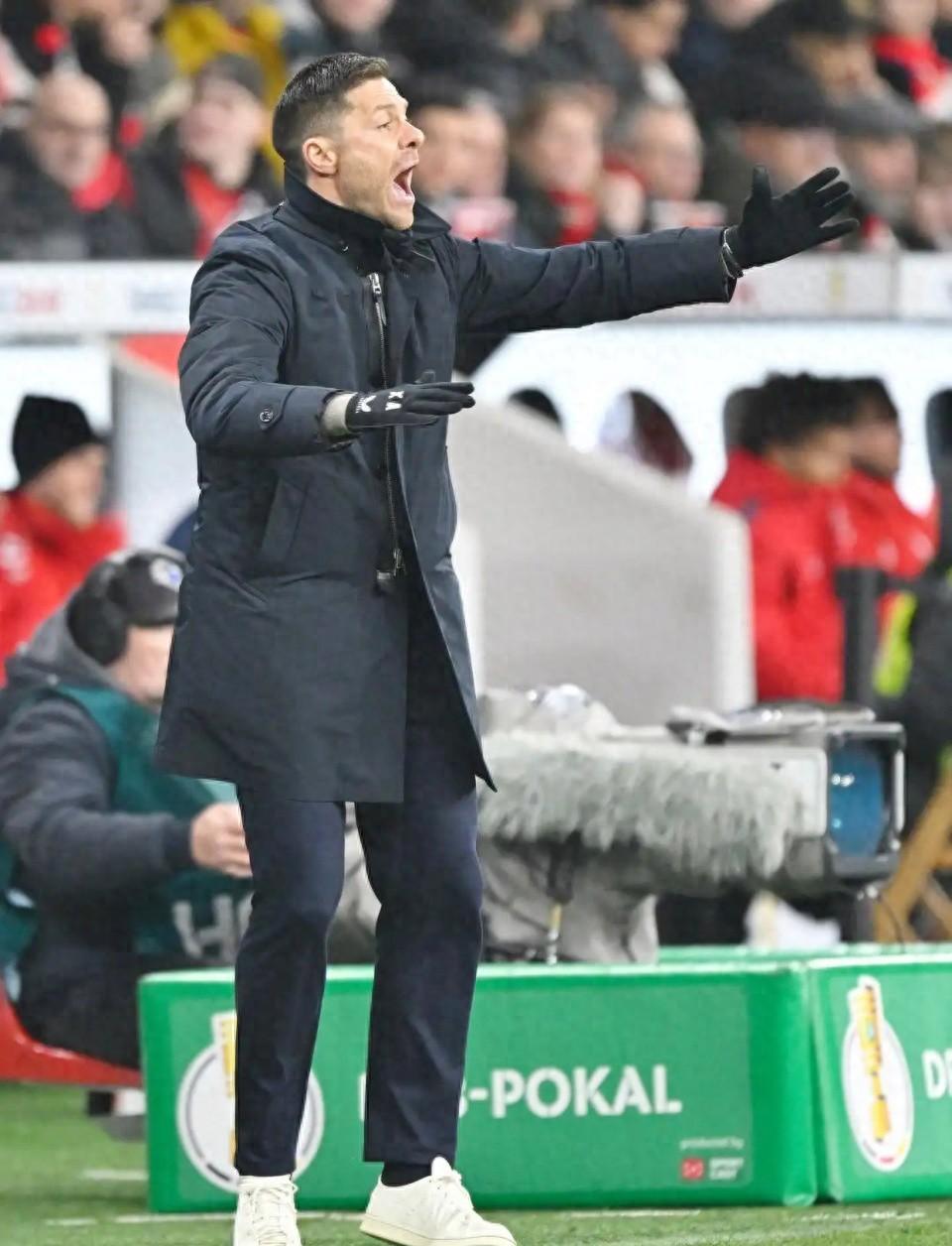 勒沃库森成功逆转战局,终结连败