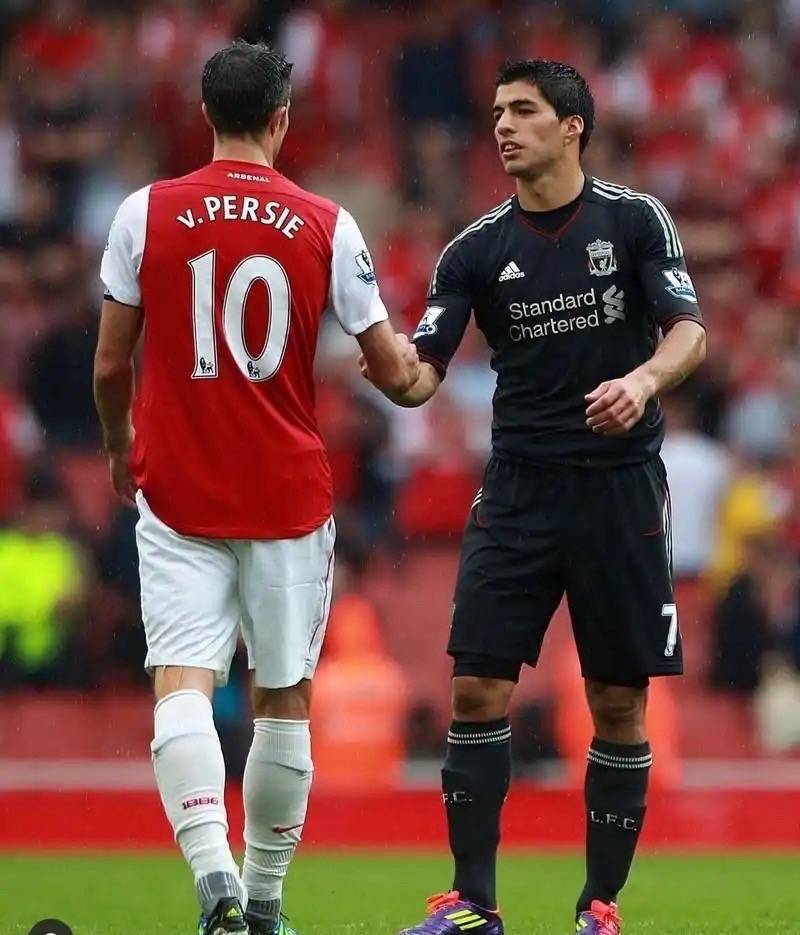 意甲劲旅签下荷兰后卫，加强球队后防稳固