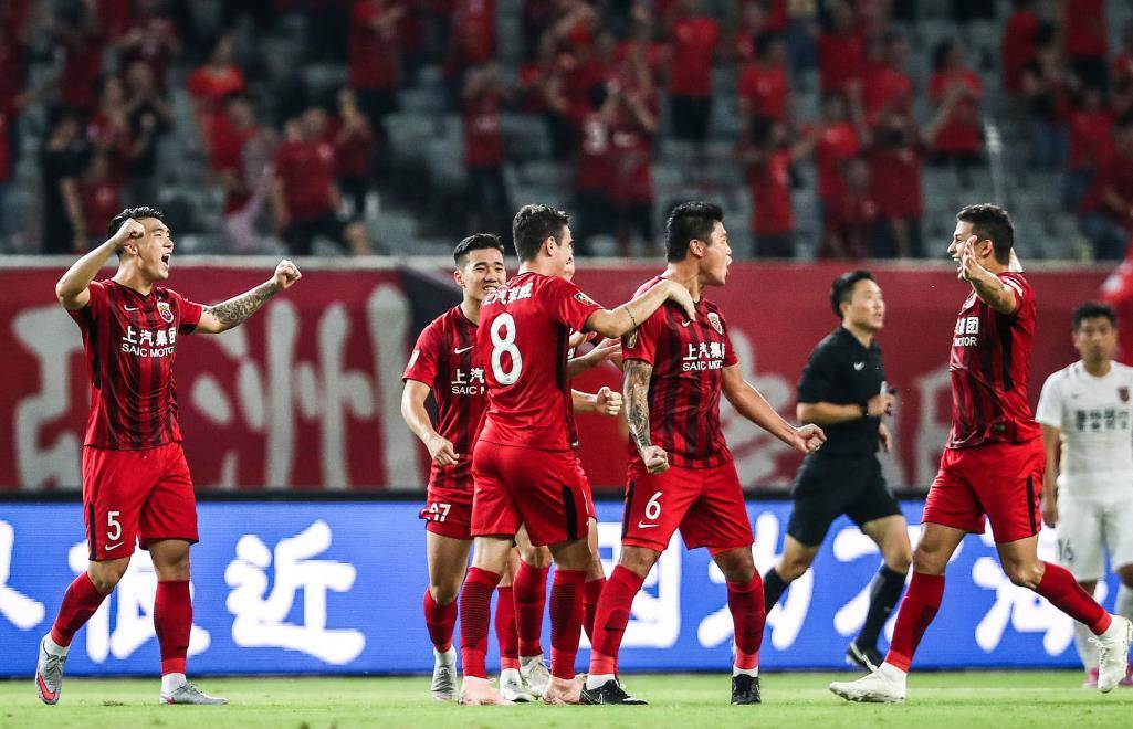 传中助攻成为制胜法宝，助球队夺得胜利的简单介绍