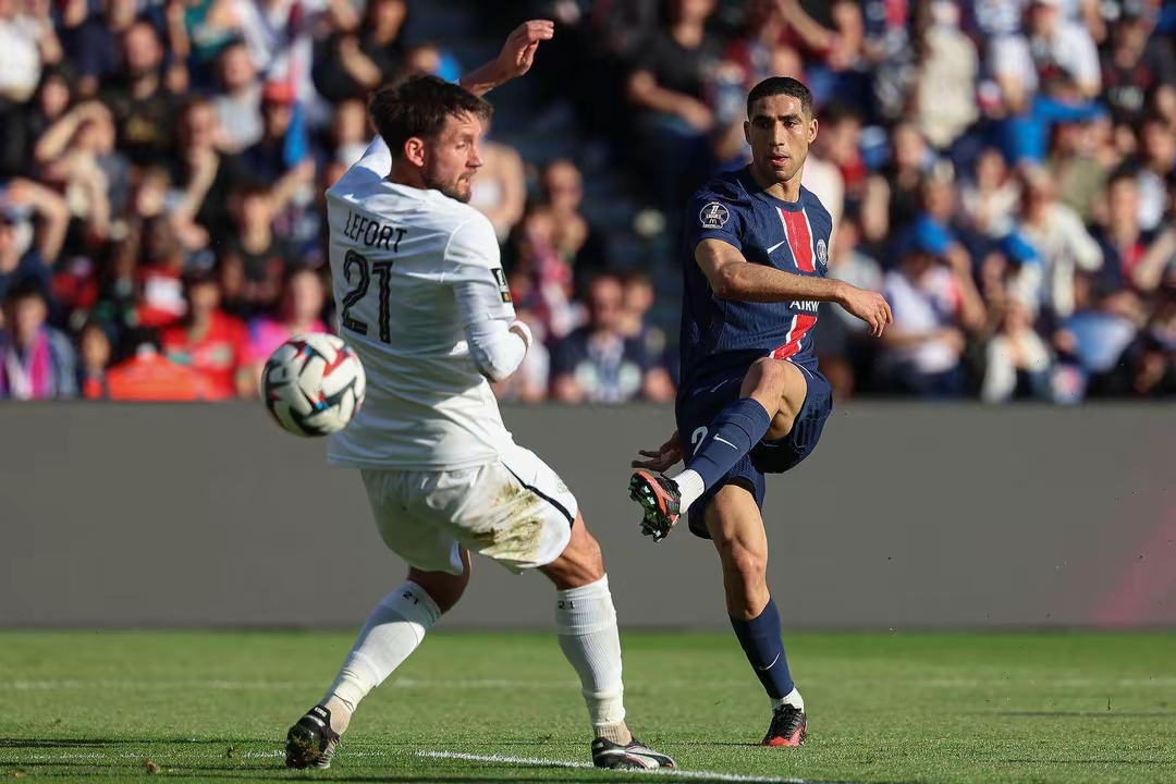 巴黎圣日耳曼中场赴西甲，为球队腾出位置