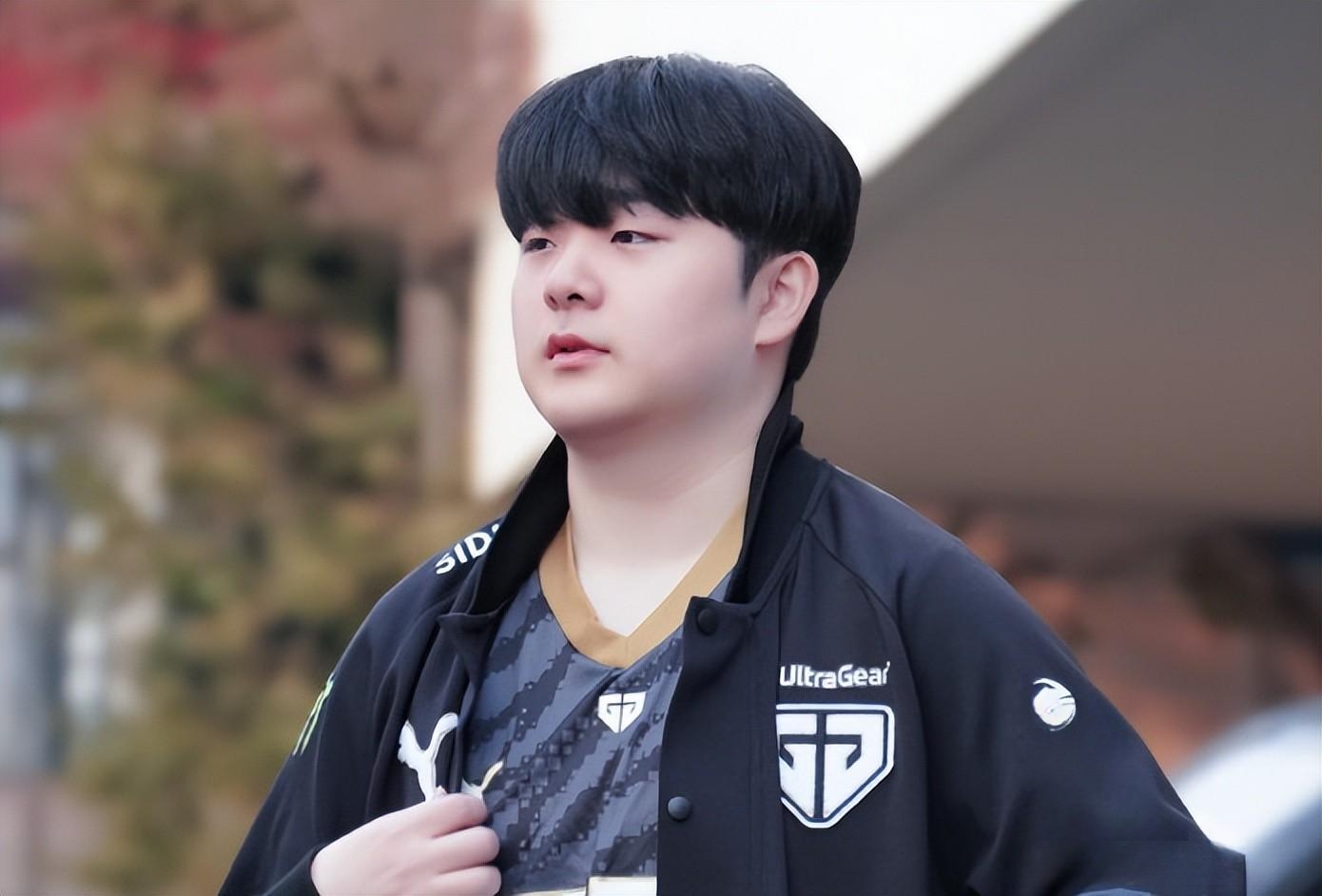 NS力克GEN，Canyon开启传奇时刻峡谷大战八强赛，点燃全场激情