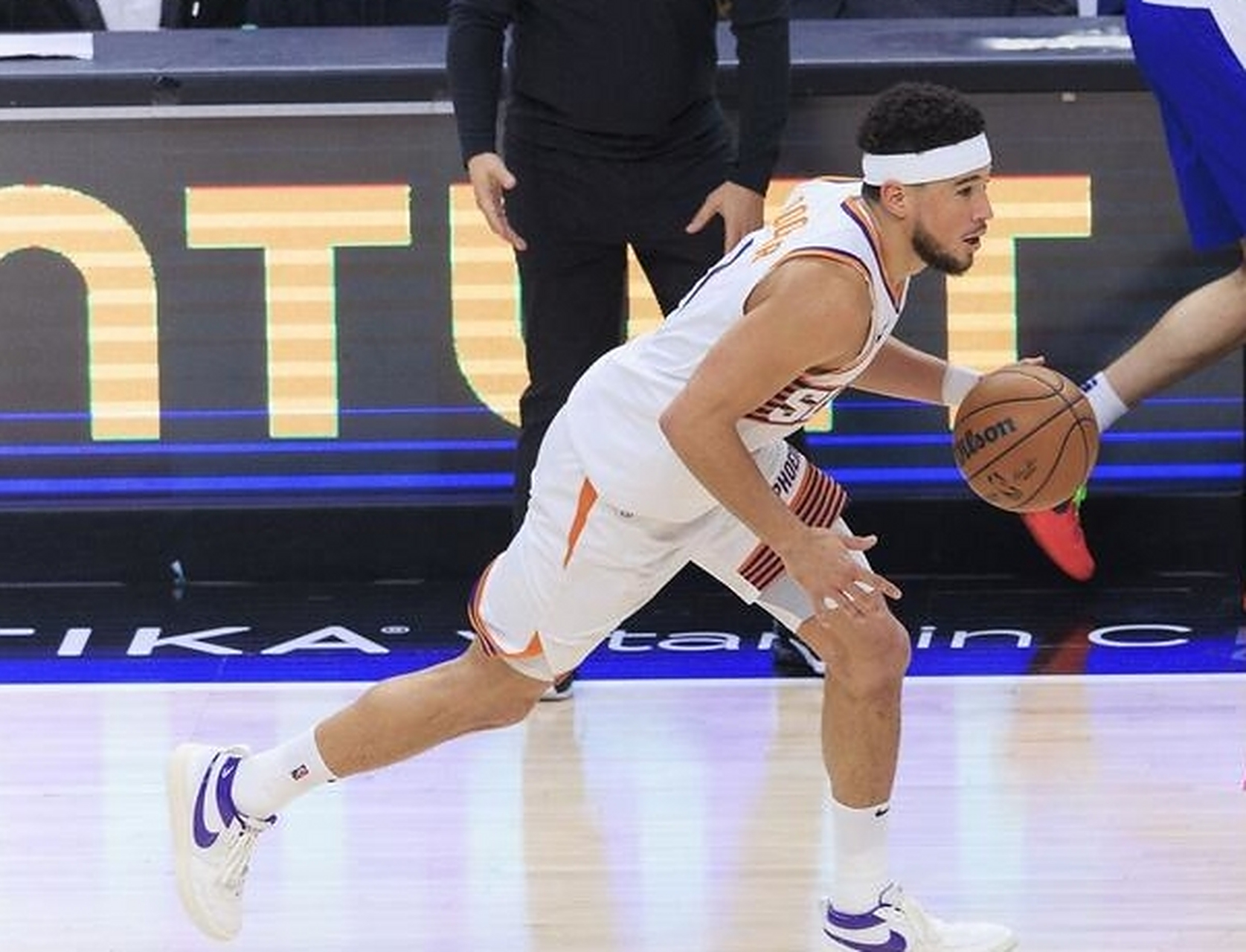 太阳队击败快船队，晋级西部半决赛