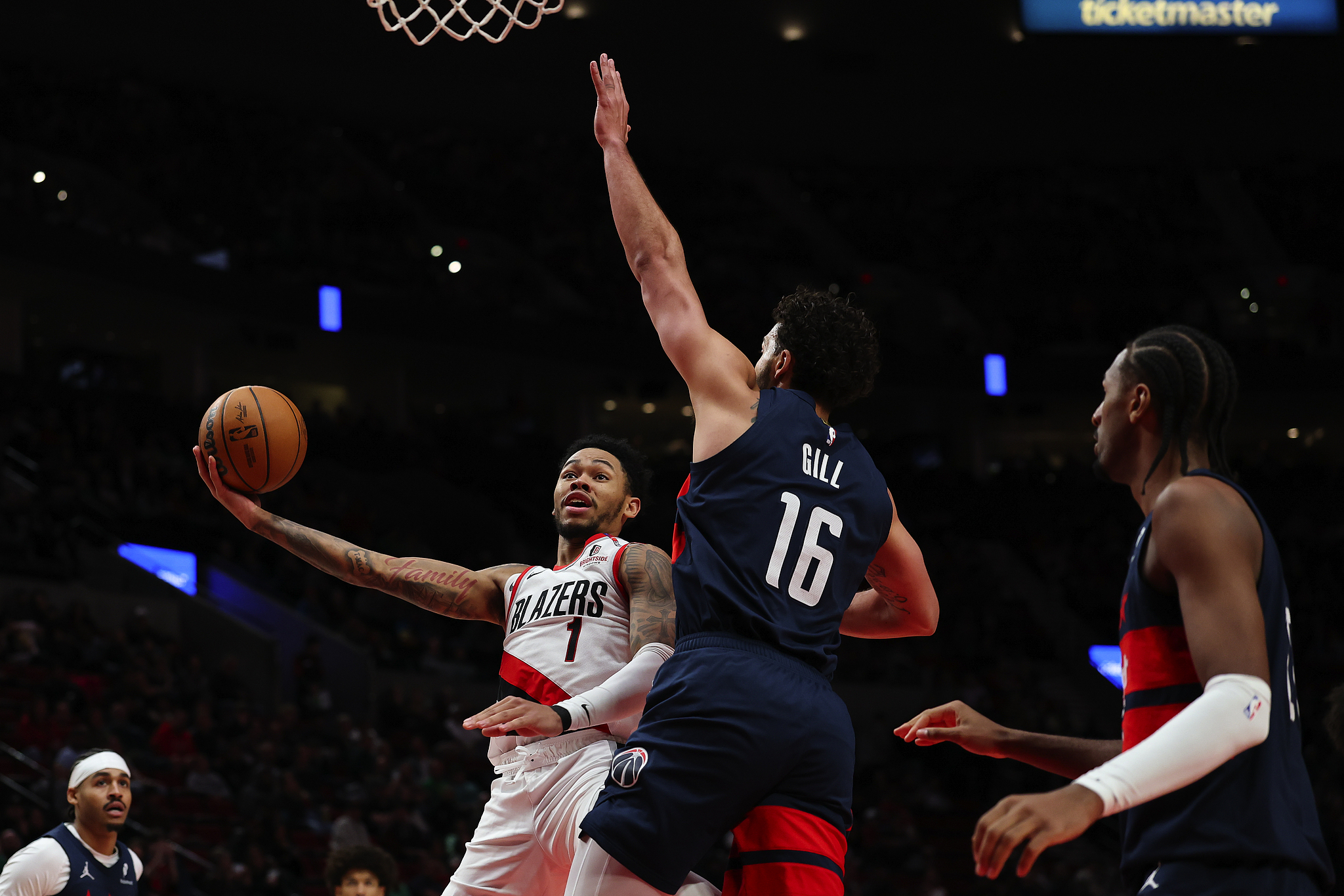 9you娱乐-开拓者主场胜利，豪取分领跑