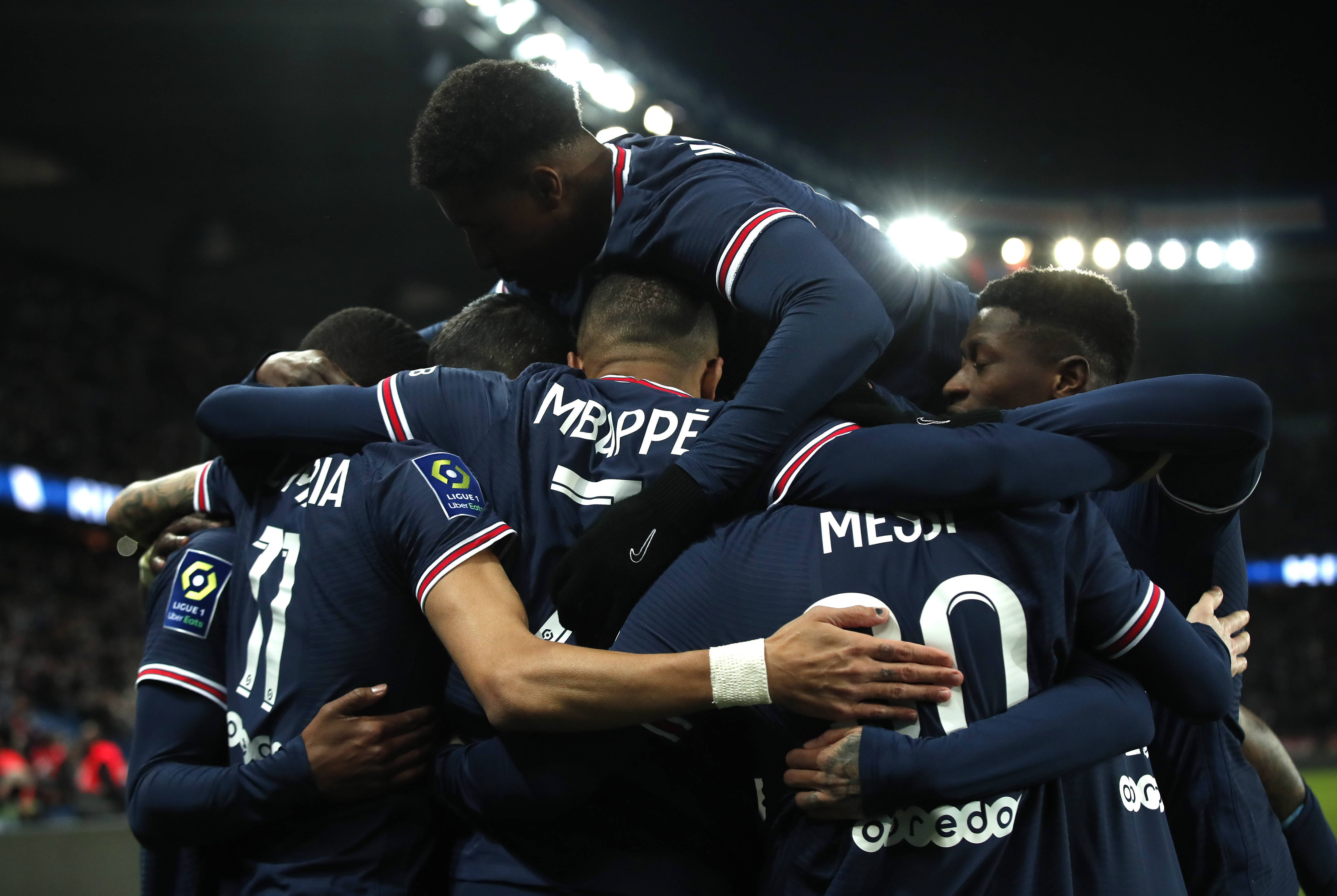 九游VIP-法甲球队取得胜利，队内球员表现抢眼