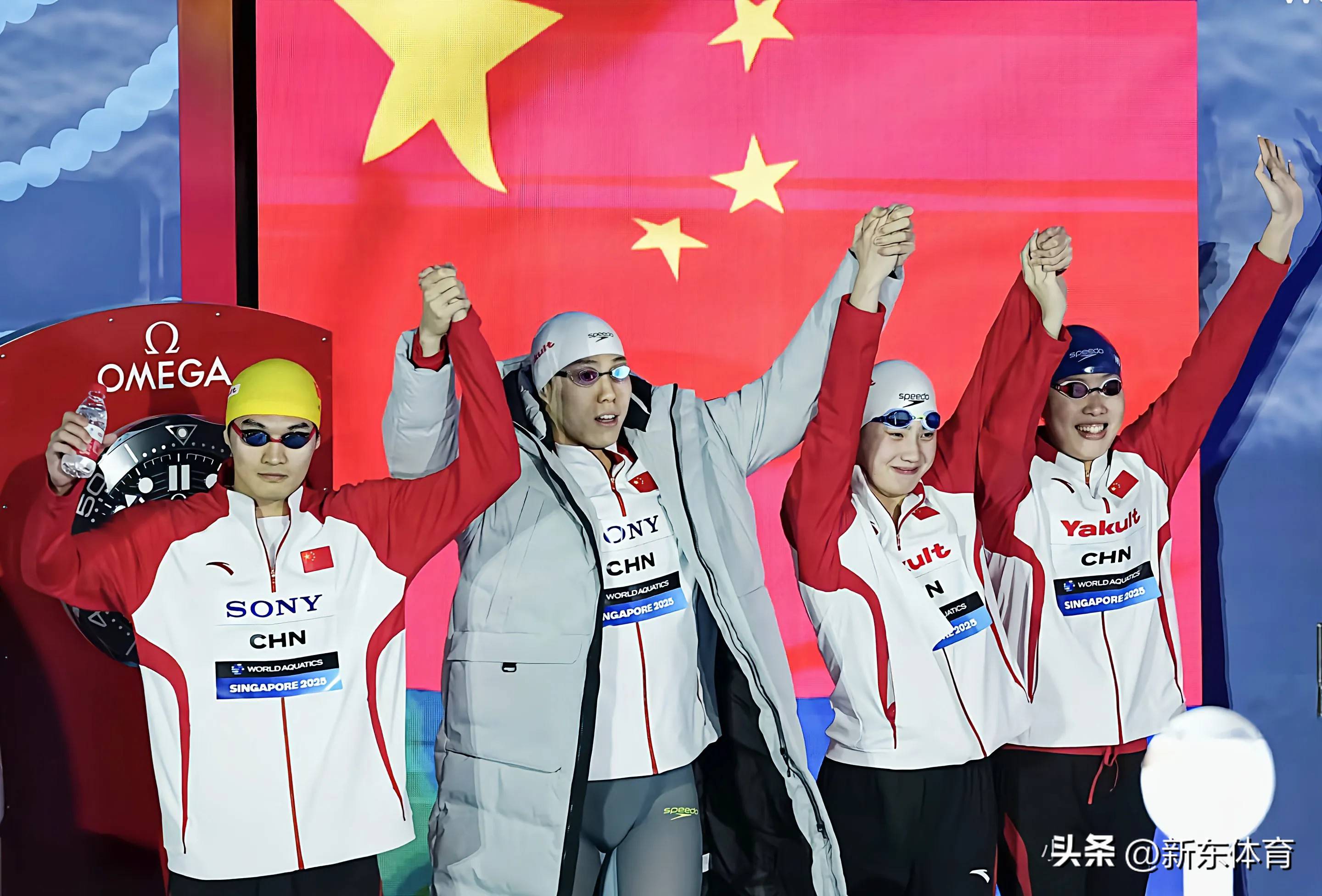 游泳混合接力再获金牌，实力强悍