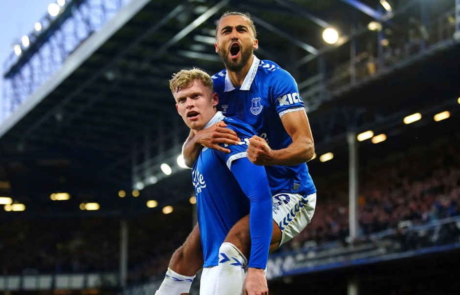 埃弗顿主场不敌阿森纳，遭遇低谷