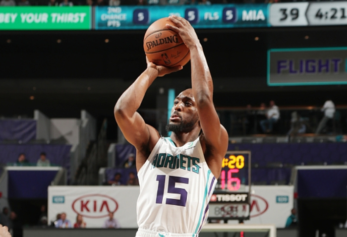 沃罗纳客场爆冷战胜劲旅，取得三分