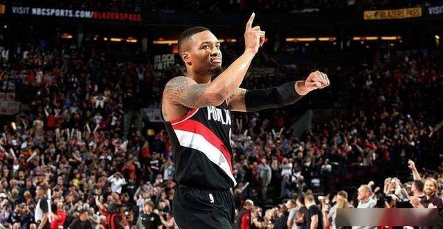 包含魔术翻盘雄鹿，利拉德刷新纪录的词条