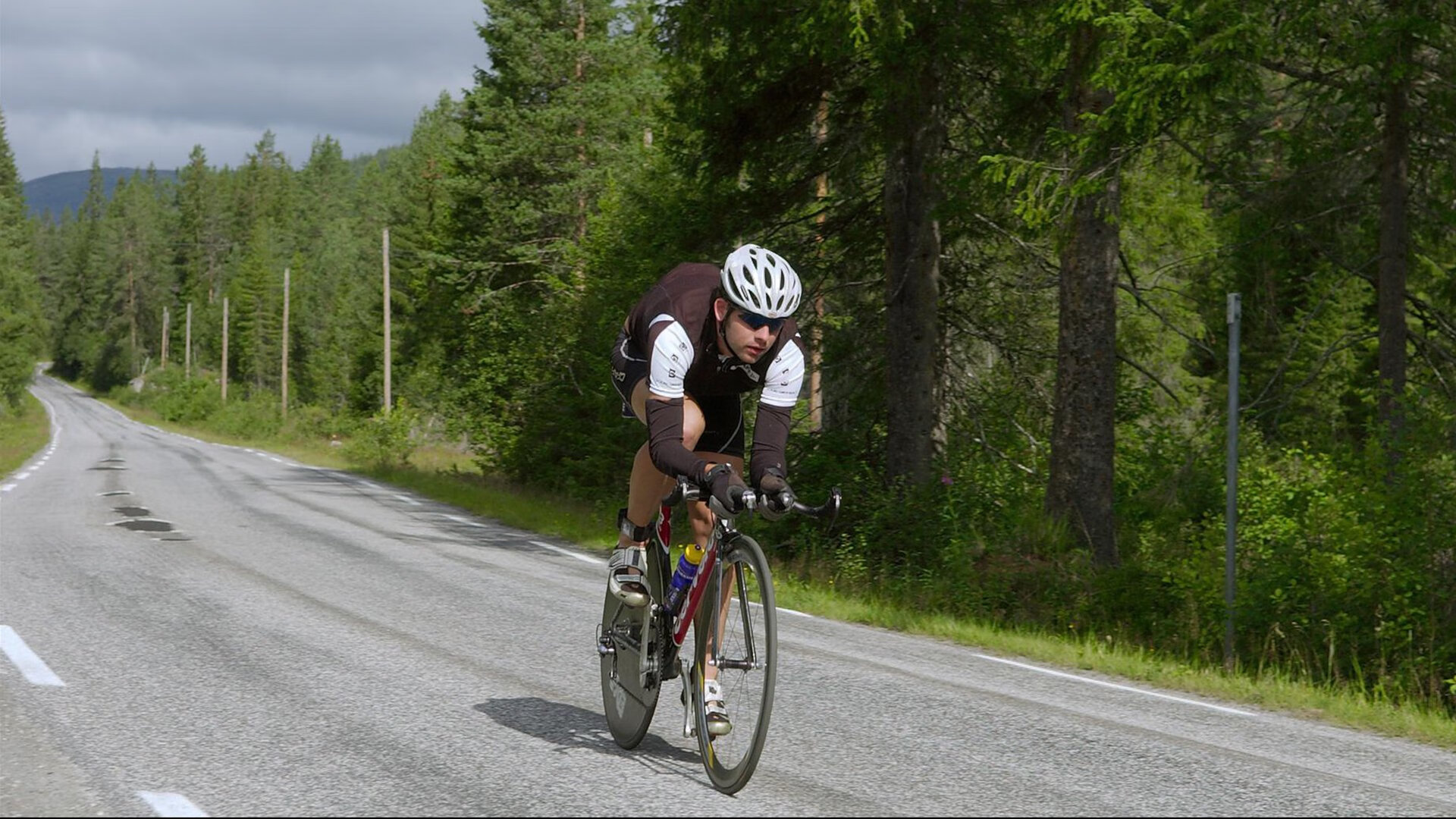 九游娱乐网站-当拜仁的闪电战遇到李刚仁的手术刀