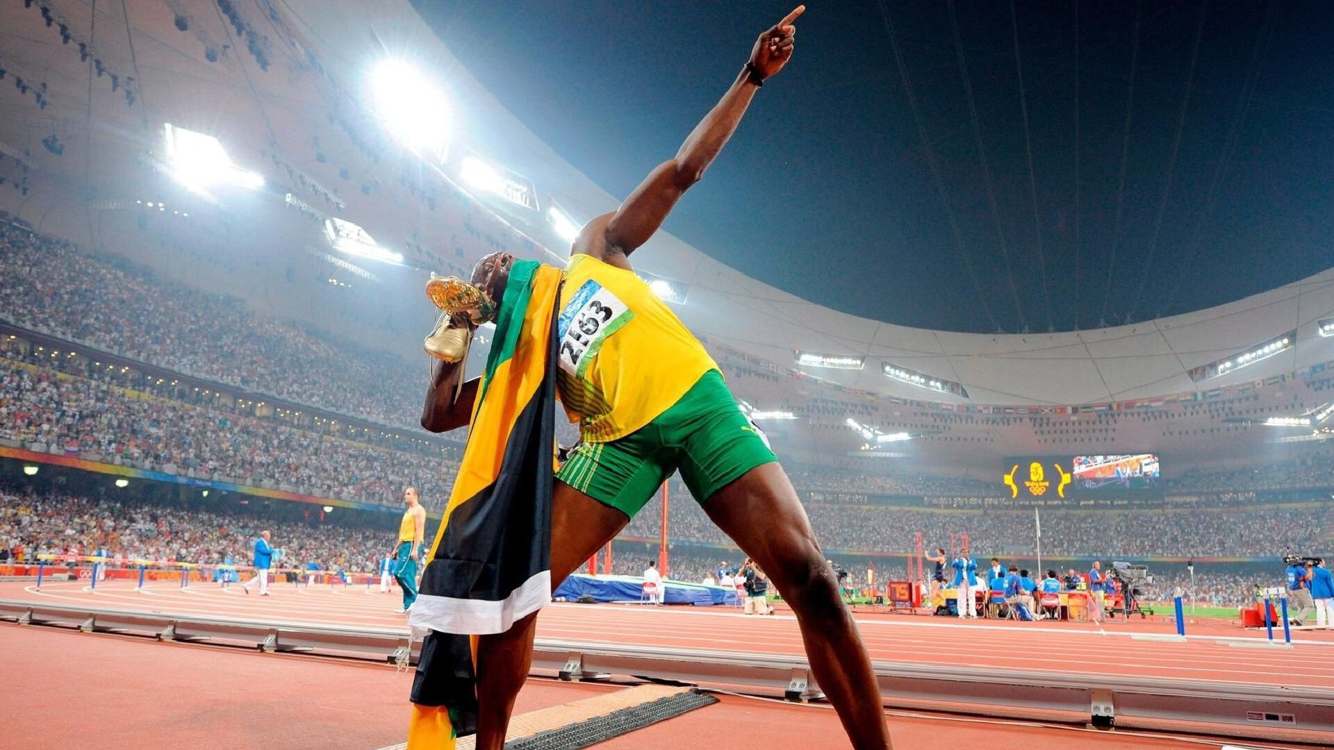 9you娱乐-熔金赛道上的狙击手，厄德高一击洞穿夜的寂静