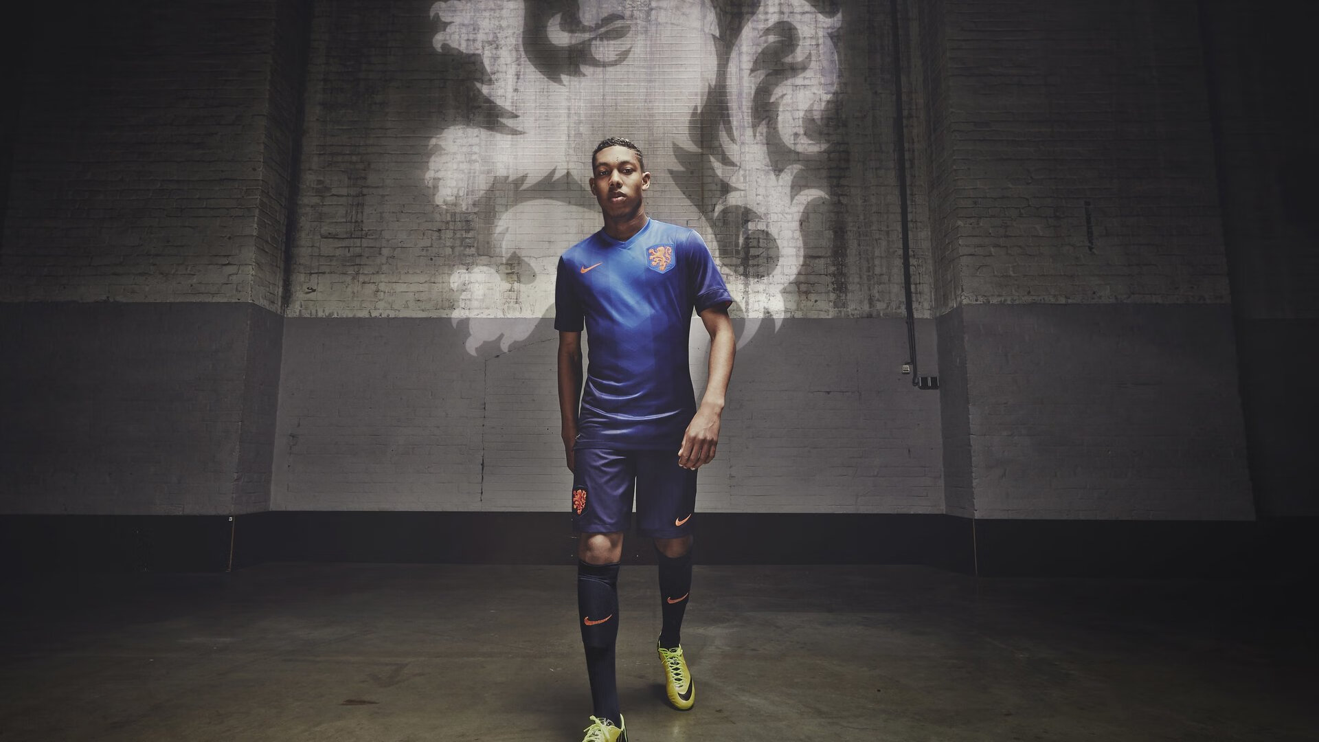 九游app下载-铁卫挽狂澜于奥运前夜，富安健洋那一断定乾坤